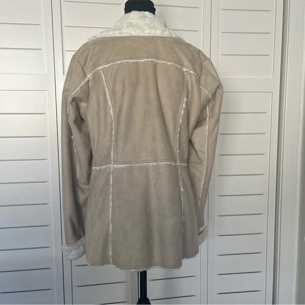 Cowgirl Legend NWOT Women's Faux Suede Tan Shearling Jacket Sz L - Picture 12 of 13